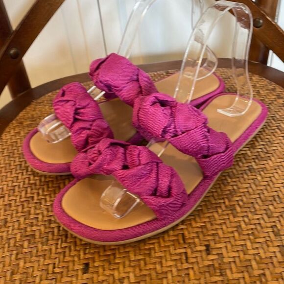 Universal thread pink double strap sandals size 6 - Picture 4 of 8